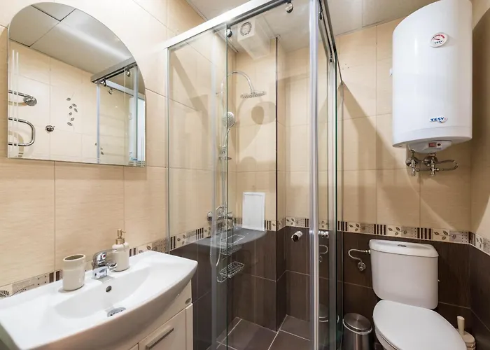 студио в близост до община Варна