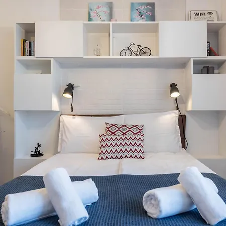 Daire студио в близост до община *