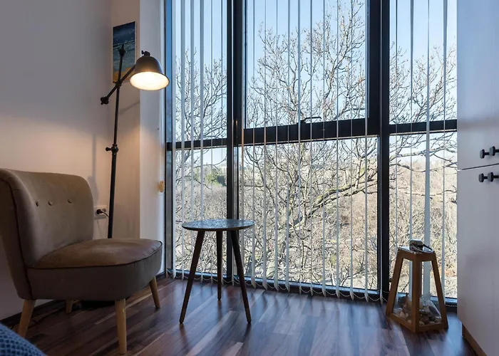 студио в близост до община Apartment *