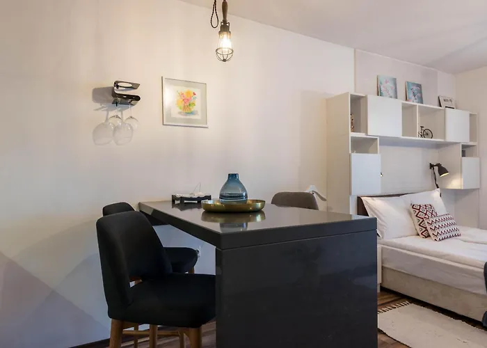 студио в близост до община Apartment Varna