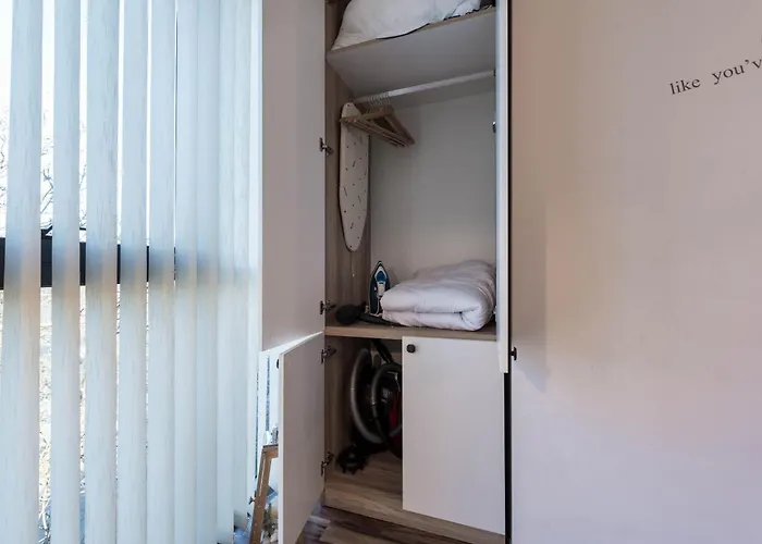 студио в близост до община Varna